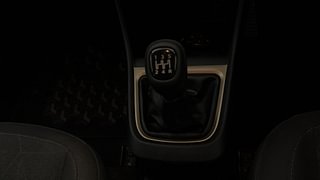 Used 2022 Tata Punch Accomplished MT Petrol Manual interior GEAR  KNOB VIEW