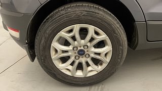 Used 2015 Ford EcoSport Titanium 1.5 Ti-VCT Petrol Manual tyres RIGHT REAR TYRE RIM VIEW