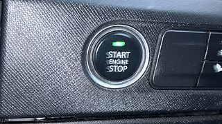 Used 2021 Tata Punch Accomplished Dazzle Pack MT Petrol Manual top_features Keyless start