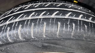 Used 2017 Renault Kwid RXT Petrol Manual tyres RIGHT FRONT TYRE TREAD VIEW
