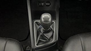 Used 2017 Hyundai Elite i20 Asta 1.2 Petrol Manual interior GEAR  KNOB VIEW