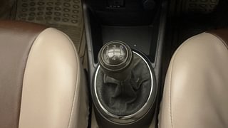 Used 2011 Hyundai i20 Magna 1.2 Petrol Manual interior GEAR  KNOB VIEW