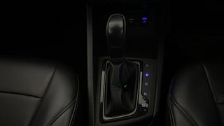 Used 2018 Hyundai Elite i20 Asta 1.2 AT Petrol Automatic interior GEAR  KNOB VIEW