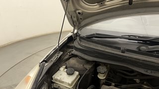 Used 2011 Hyundai i20 Magna 1.2 Petrol Manual engine ENGINE RIGHT SIDE HINGE & APRON VIEW