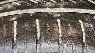 Used 2017 Volkswagen Polo Comfortline 1.2L (P) Petrol Manual tyres LEFT REAR TYRE TREAD VIEW