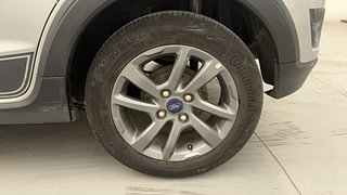 Used 2020 Ford Freestyle [2017-2021] Titanium 1.2 Petrol Manual tyres LEFT REAR TYRE RIM VIEW