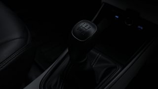 Used 2025 Hyundai New i20 Sportz 1.2 MT Petrol Manual interior GEAR  KNOB VIEW
