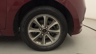 Used 2013 Hyundai Grand i10 Asta 1.2 Kappa VTVT Petrol Manual tyres RIGHT FRONT TYRE RIM VIEW