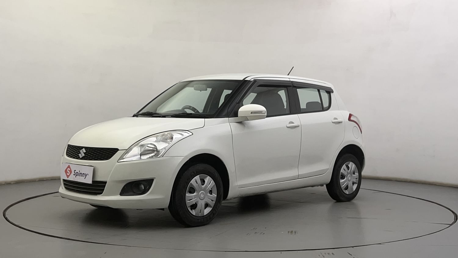 LEFT FRONT CORNER VIEW