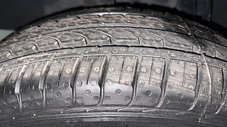 Used 2022 Renault Kwid RXL Petrol Manual tyres RIGHT REAR TYRE TREAD VIEW