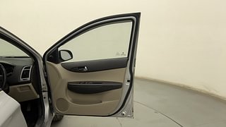 Used 2013 Hyundai i20 Magna 1.2 Petrol Manual interior RIGHT FRONT DOOR OPEN VIEW