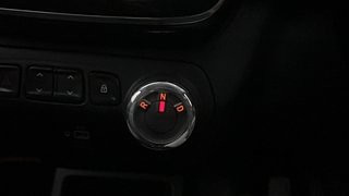 Used 2019 Renault Kwid [2015-2019] 1.0 RXT AMT Petrol Automatic interior GEAR  KNOB VIEW