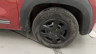 Used 2019 Renault Kwid [2015-2019] 1.0 RXT AMT Petrol Automatic tyres RIGHT FRONT TYRE RIM VIEW