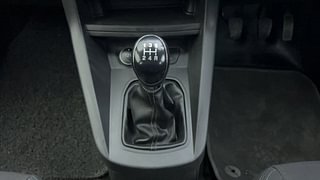 Used 2019 Ford Figo Titanium Blu Petrol Manual interior GEAR  KNOB VIEW