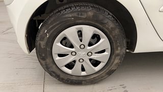 Used 2012 Hyundai i10 Sportz 1.2 AT Kappa2 Petrol Automatic tyres RIGHT REAR TYRE RIM VIEW