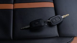 Used 2017 Renault Kwid CLIMBER 1.0 Petrol Manual extra CAR KEY VIEW