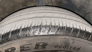 Used 2023 Hyundai Venue SX 1.5 CRDi Diesel Manual tyres RIGHT FRONT TYRE TREAD VIEW