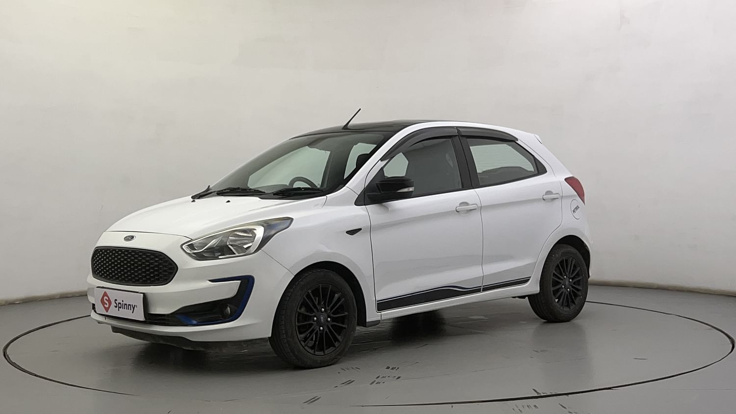 LEFT FRONT CORNER VIEW