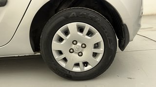 Used 2013 Hyundai i20 Magna 1.2 Petrol Manual tyres LEFT REAR TYRE RIM VIEW
