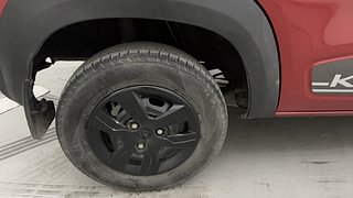 Used 2019 Renault Kwid [2015-2019] 1.0 RXT AMT Petrol Automatic tyres RIGHT REAR TYRE RIM VIEW