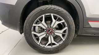 Used 2019 Kia Seltos GTX Plus DCT Petrol Automatic tyres RIGHT REAR TYRE RIM VIEW