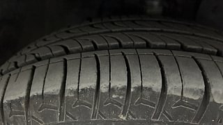 Used 2015 Honda Brio VX MT Petrol Manual tyres RIGHT FRONT TYRE TREAD VIEW