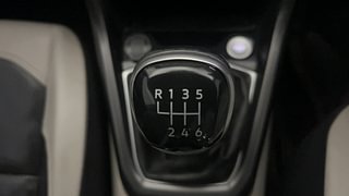 Used 2022 Volkswagen Taigun Topline 1.0 TSI MT Petrol Manual interior GEAR  KNOB VIEW