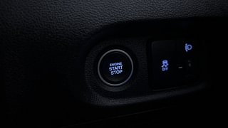 Used 2021 Hyundai Alcazar Platinum (O) 6 STR 2.0 Petrol AT Petrol Automatic top_features Keyless start