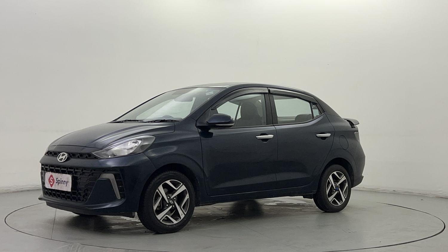 LEFT FRONT CORNER VIEW