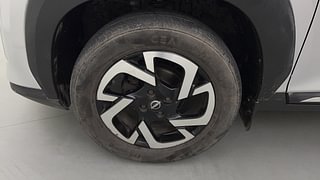 Used 2022 Nissan Magnite XV Premium Turbo CVT Petrol Automatic tyres LEFT FRONT TYRE RIM VIEW