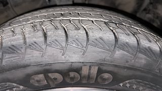 Used 2021 Hyundai Alcazar Platinum (O) 6 STR 2.0 Petrol AT Petrol Automatic tyres RIGHT FRONT TYRE TREAD VIEW