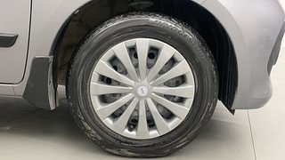 Used 2023 Maruti Suzuki Celerio ZXI Petrol Manual tyres RIGHT FRONT TYRE RIM VIEW