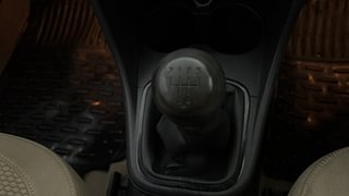 Used 2016 Volkswagen Ameo [2016-2020] Comfortline 1.2L (P) Petrol Manual interior GEAR  KNOB VIEW