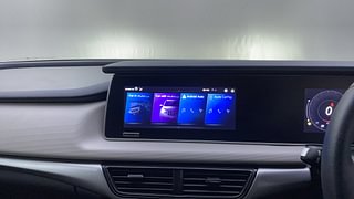 Used 2022 Mahindra XUV700 AX 5 Petrol AT 5 STR Petrol Automatic top_features Integrated (in-dash) music system
