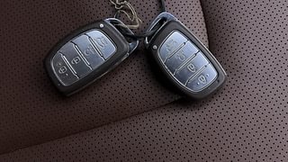 Used 2021 Hyundai Alcazar Platinum (O) 6 STR 2.0 Petrol AT Petrol Automatic extra CAR KEY VIEW