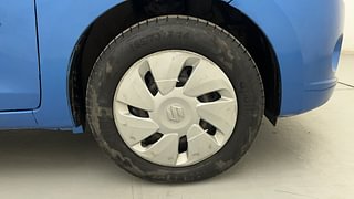 Used 2014 Maruti Suzuki Celerio VXi AMT Petrol Automatic tyres RIGHT FRONT TYRE RIM VIEW