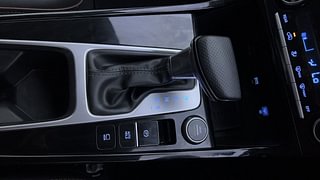 Used 2021 Hyundai Alcazar Platinum (O) 6 STR 2.0 Petrol AT Petrol Automatic interior GEAR  KNOB VIEW