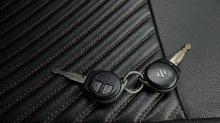 Used 2018 Maruti Suzuki Swift [2017-2021] VXi Petrol Manual extra CAR KEY VIEW