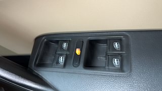 Used 2016 Volkswagen Ameo [2016-2020] Comfortline 1.2L (P) Petrol Manual top_features Power windows