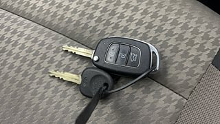 Used 2020 Hyundai Elite i20 Sportz Plus 1.2 Petrol Manual extra CAR KEY VIEW