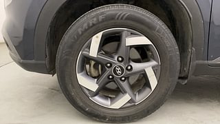 Used 2022 Hyundai Venue SX (O) 1.0 Turbo iMT Petrol Manual tyres LEFT FRONT TYRE RIM VIEW
