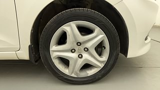 Used 2017 Hyundai Elite i20 Asta 1.2 Petrol Manual tyres RIGHT FRONT TYRE RIM VIEW