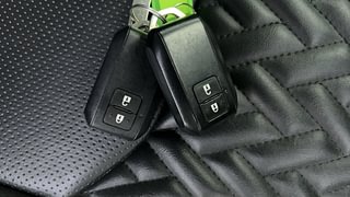 Used 2024 Maruti Suzuki Grand Vitara Zeta Smart Hybrid Petrol Manual extra CAR KEY VIEW