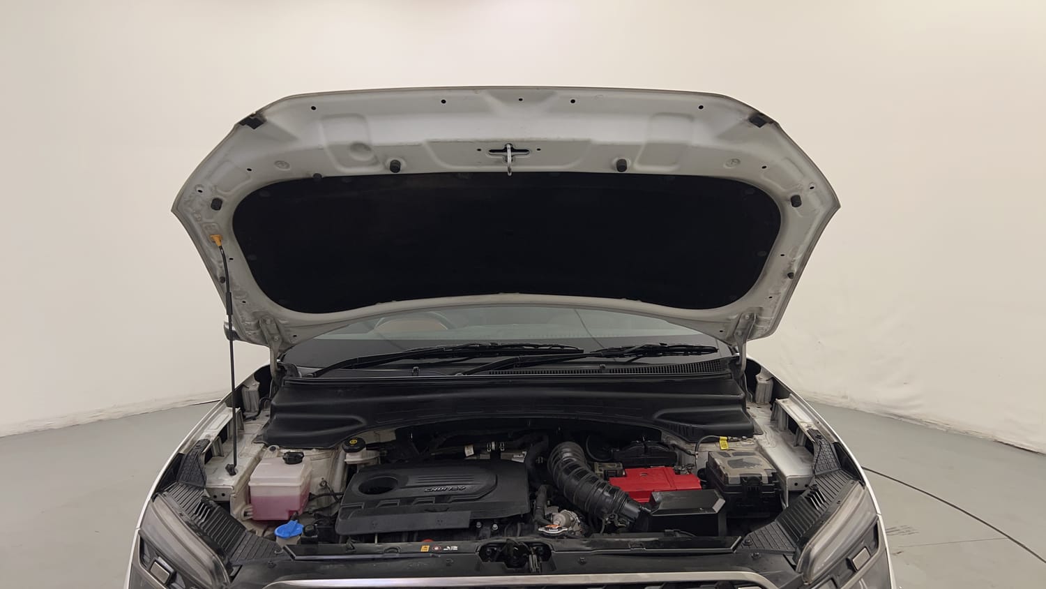 New Hyundai Alcazar engine ENGINE & BONNET OPEN FRONT VIEW