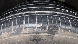 Used 2022 Mahindra XUV700 AX 5 Petrol AT 5 STR Petrol Automatic tyres LEFT FRONT TYRE TREAD VIEW