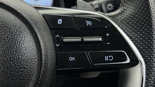 Used 2022 Hyundai Alcazar Signature (O) 6 STR 1.5 Diesel AT Diesel Automatic top_features Cruise control