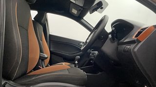 Used 2016 Hyundai i20 Active [2015-2020] 1.2 SX Petrol Manual interior RIGHT SIDE FRONT DOOR CABIN VIEW