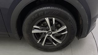 Used 2022 Mahindra XUV700 AX 5 Petrol AT 5 STR Petrol Automatic tyres RIGHT FRONT TYRE RIM VIEW