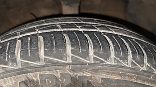Used 2022 Hyundai Grand i10 Nios Sportz 1.2 Kappa VTVT Petrol Manual tyres RIGHT FRONT TYRE TREAD VIEW