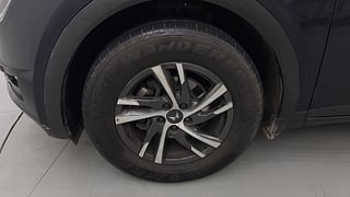 Used 2022 Mahindra XUV700 AX 5 Petrol AT 5 STR Petrol Automatic tyres LEFT FRONT TYRE RIM VIEW